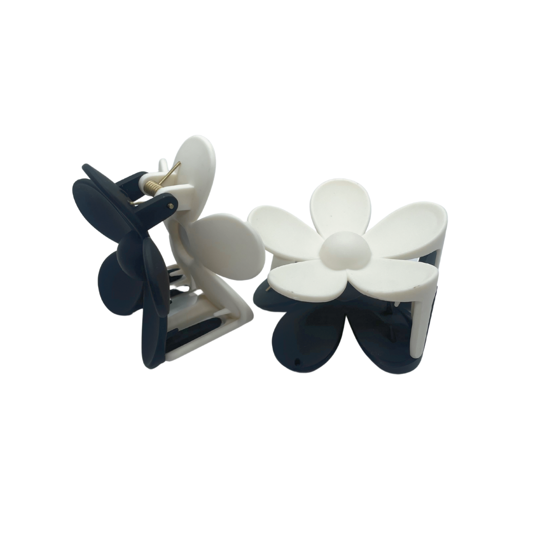 Black & White Flower Claw Clip