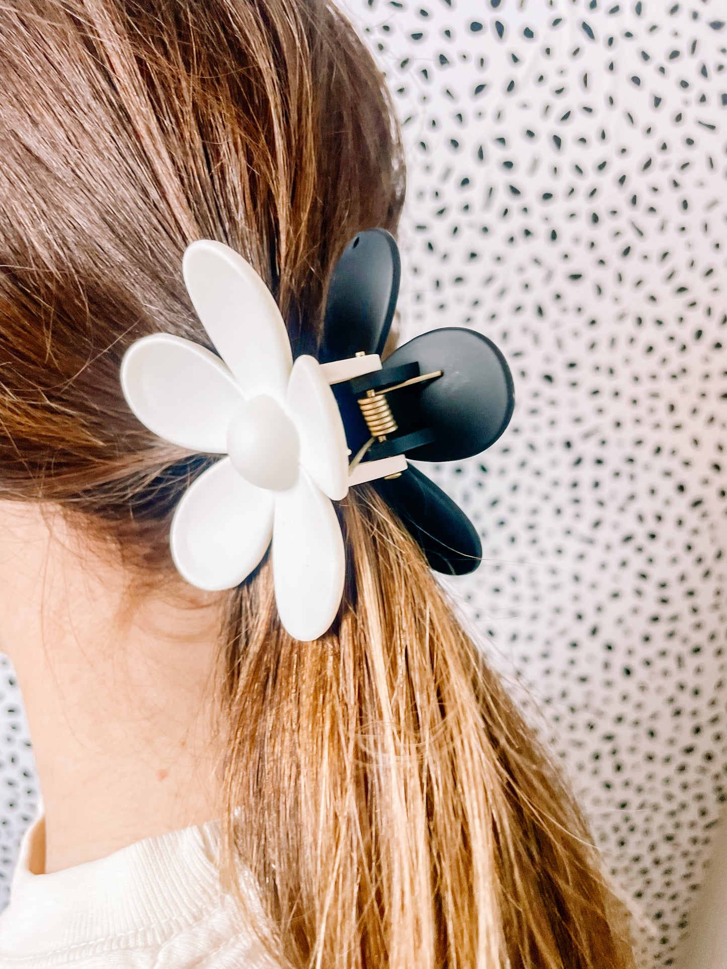 Black & White Flower Claw Clip