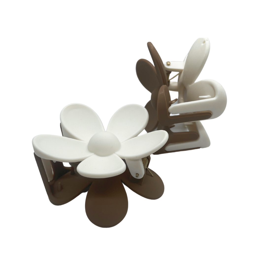 Tan & White Flower Claw Clip